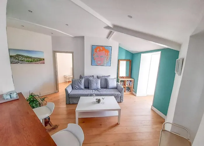 Top Floor Appartement - Central