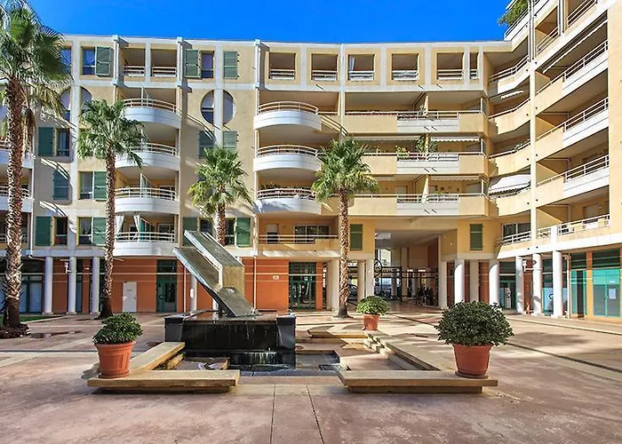 Port Nicea Residence