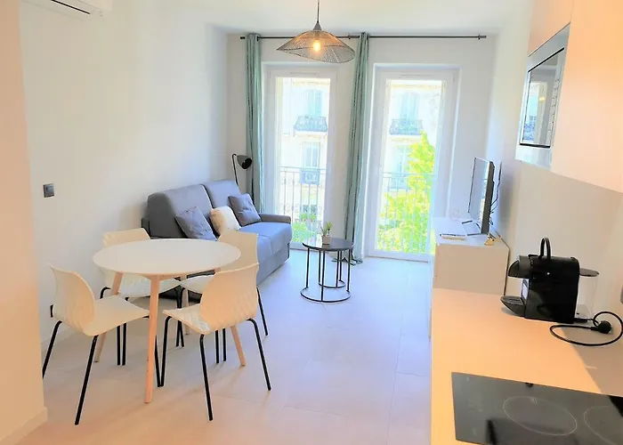 Baie Des Anges 2P 304