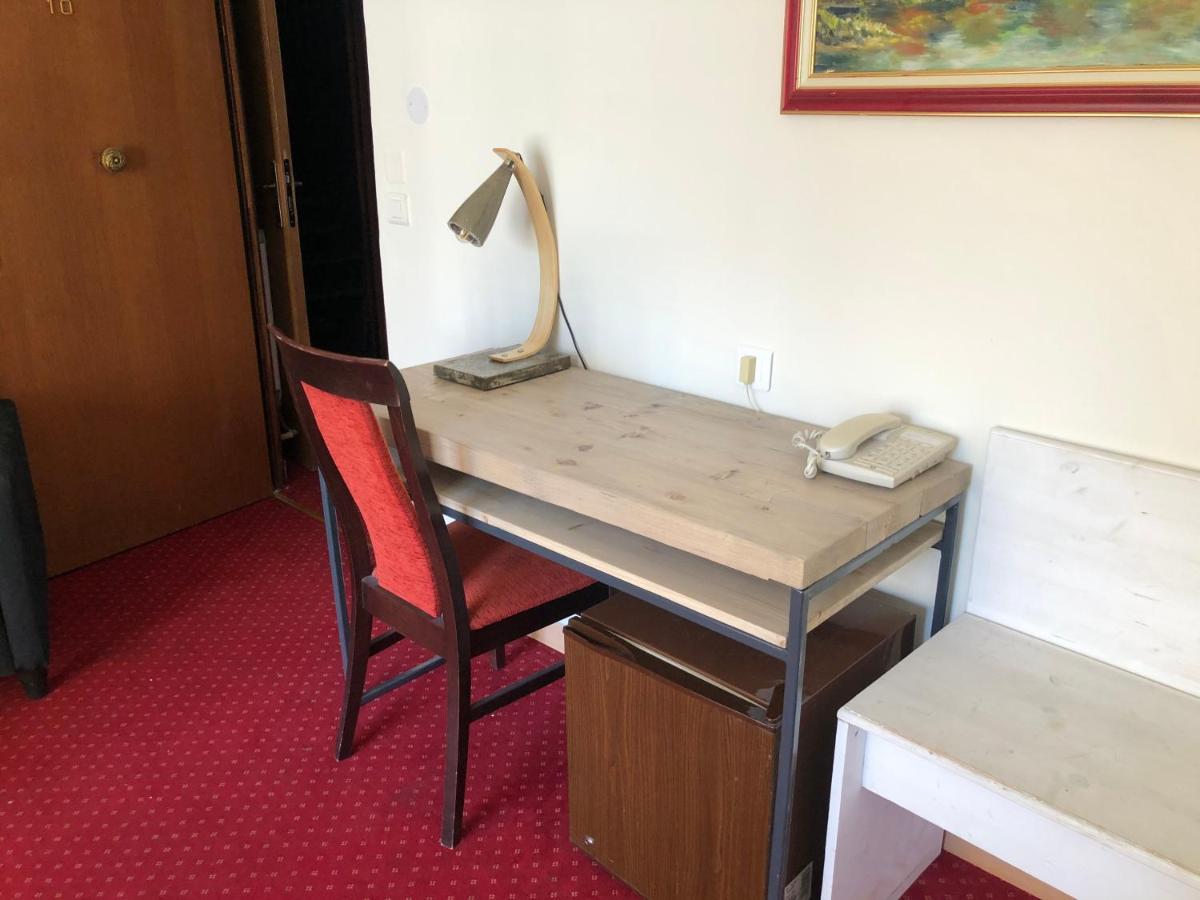 Georges Hotel