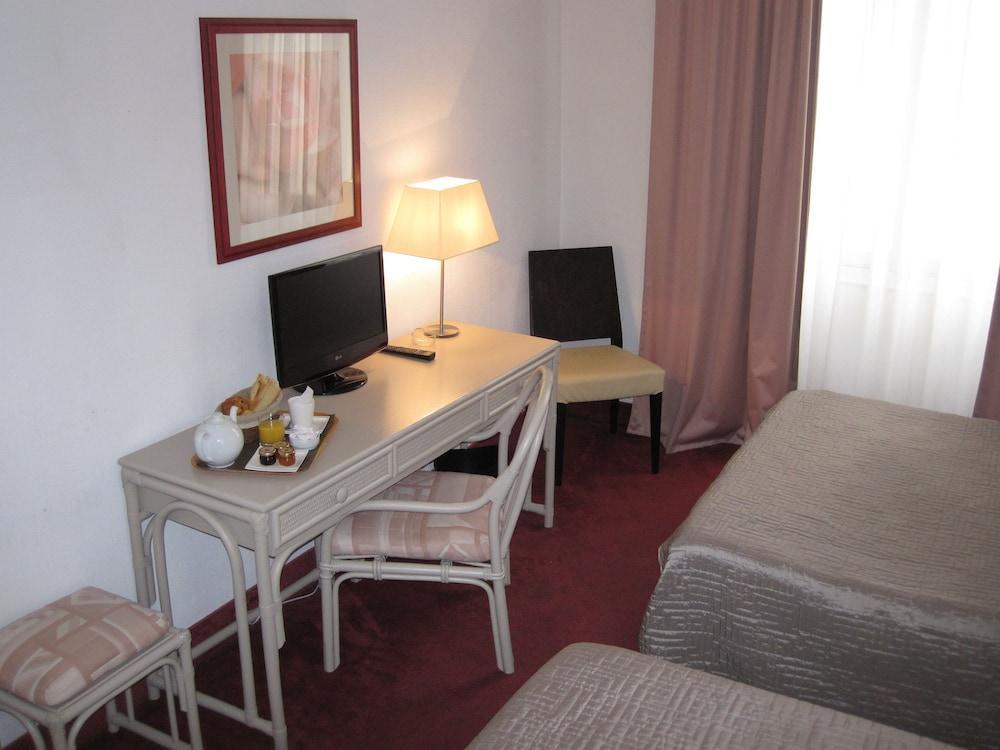 Carlton Nice, Partially Renovated Hotel 3*