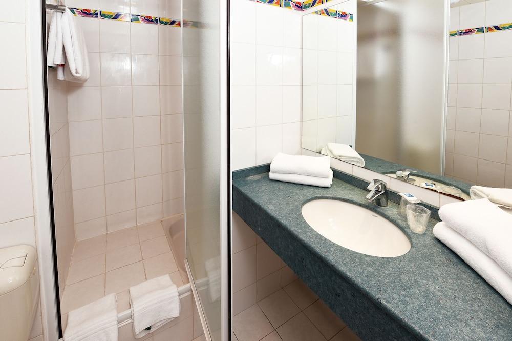 Hotel Ibis Budget Californie Lenval 2*