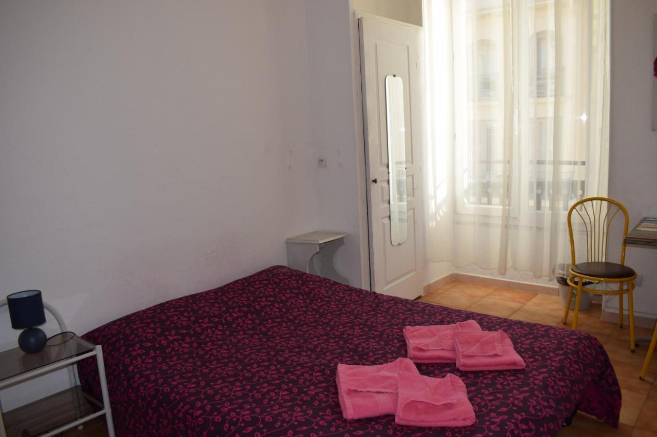 Adonis Aparthotel
