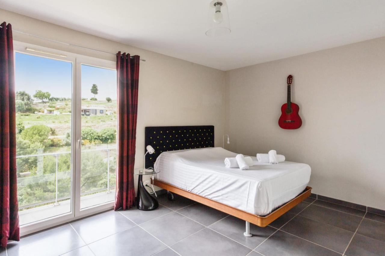 Wonderful And Quiet With Large Garden And Pool In - Welkeys *