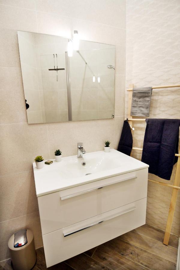 Le Jardin Du Port Apartment Nice