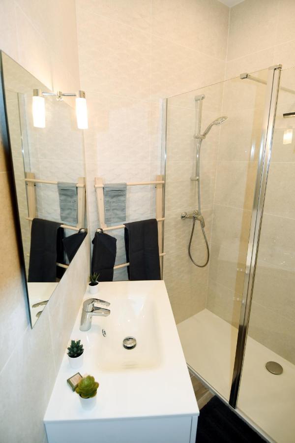 Le Jardin Du Port Apartment