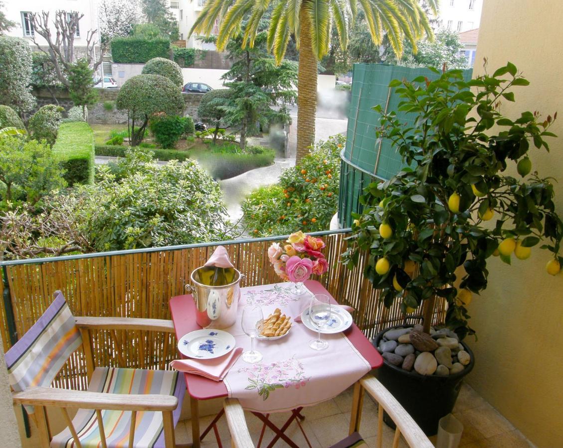 For Art And Promenade Lovers Apartment *
