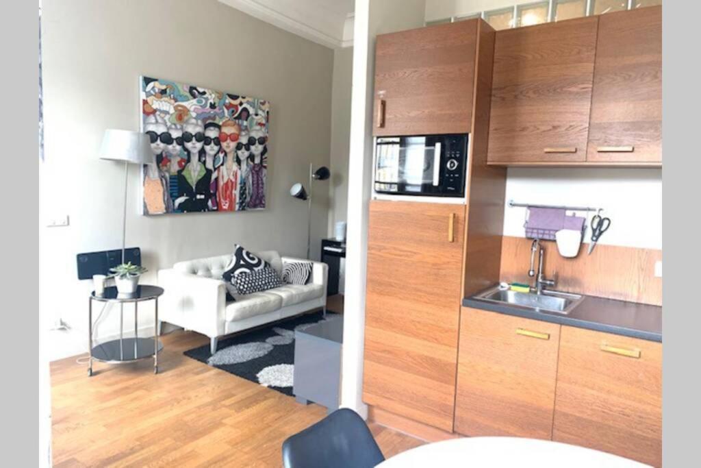 Apartment 18 Garibaldi *