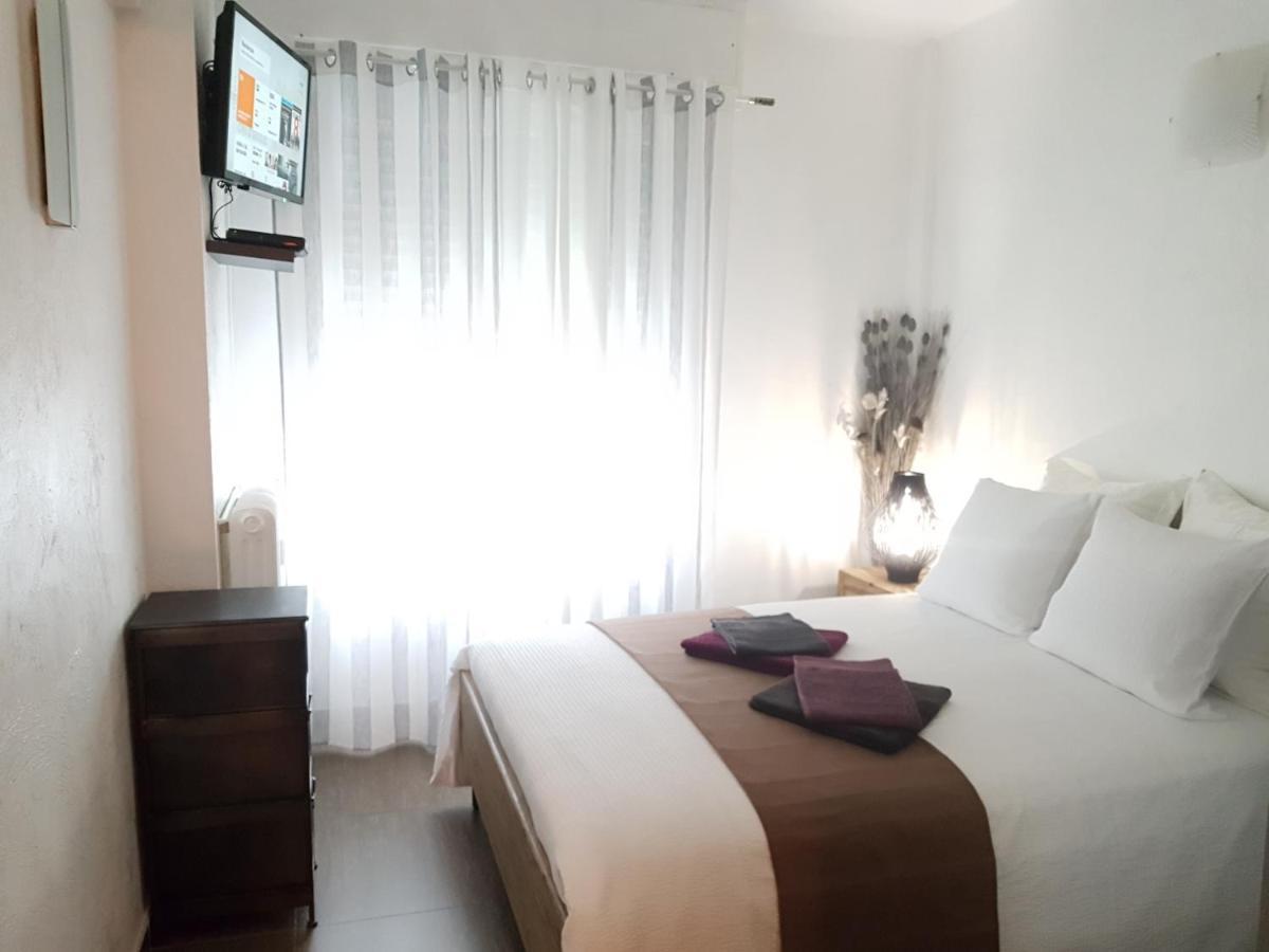 Bed & Breakfast Les Pieds Dans L'eau Nice