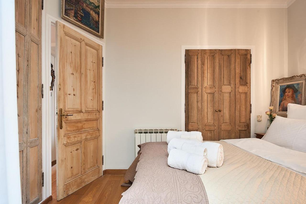 Sunlight - Marinette - Port Area, 2 Bedrooms, Sleep 6, Sea View Apartment *