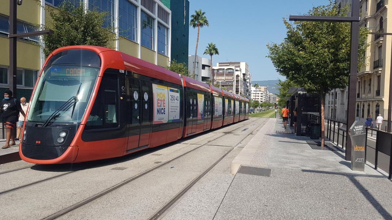 Appartement Parking Gratuit A Cote Appartement 2 Chambres 47M2 Climatise A Cote Aeroport-Tram Sur Place-Plage 6 Min-Centre Ville 16 Min Avec Tram-Free Parking, 47M2 Apartment 2 Rooms,Air-Conditioned Next To The Airport- Tram On Spot- 6 Min Beach- 16Min Center Nice