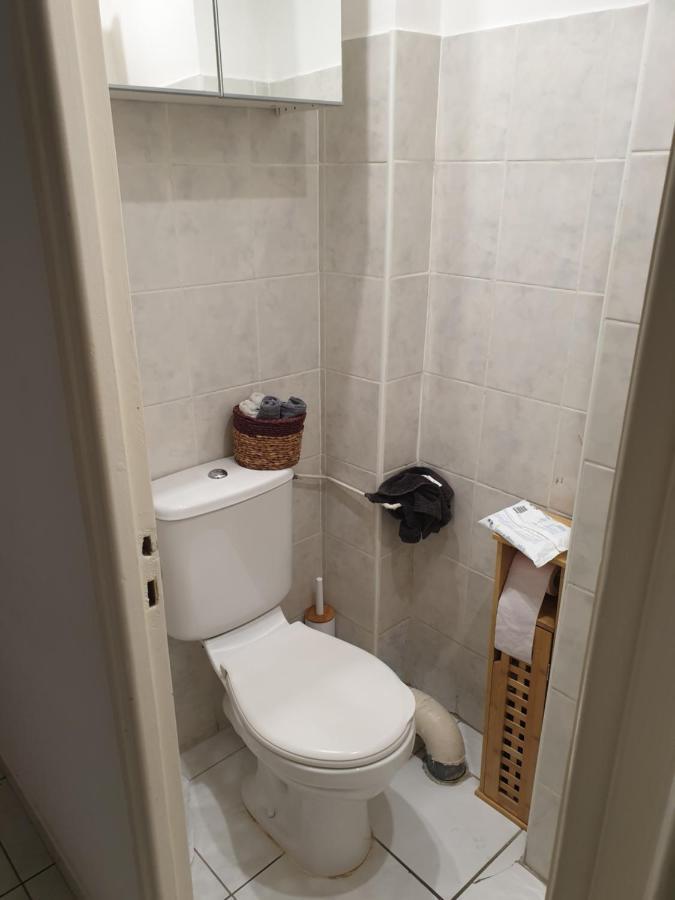 Parking Gratuit A Cote Appartement 2 Chambres 47M2 Climatise A Cote Aeroport-Tram Sur Place-Plage 6 Min-Centre Ville 16 Min Avec Tram-Free Parking, 47M2 Apartment 2 Rooms,Air-Conditioned Next To The Airport- Tram On Spot- 6 Min Beach- 16Min Center * Nice