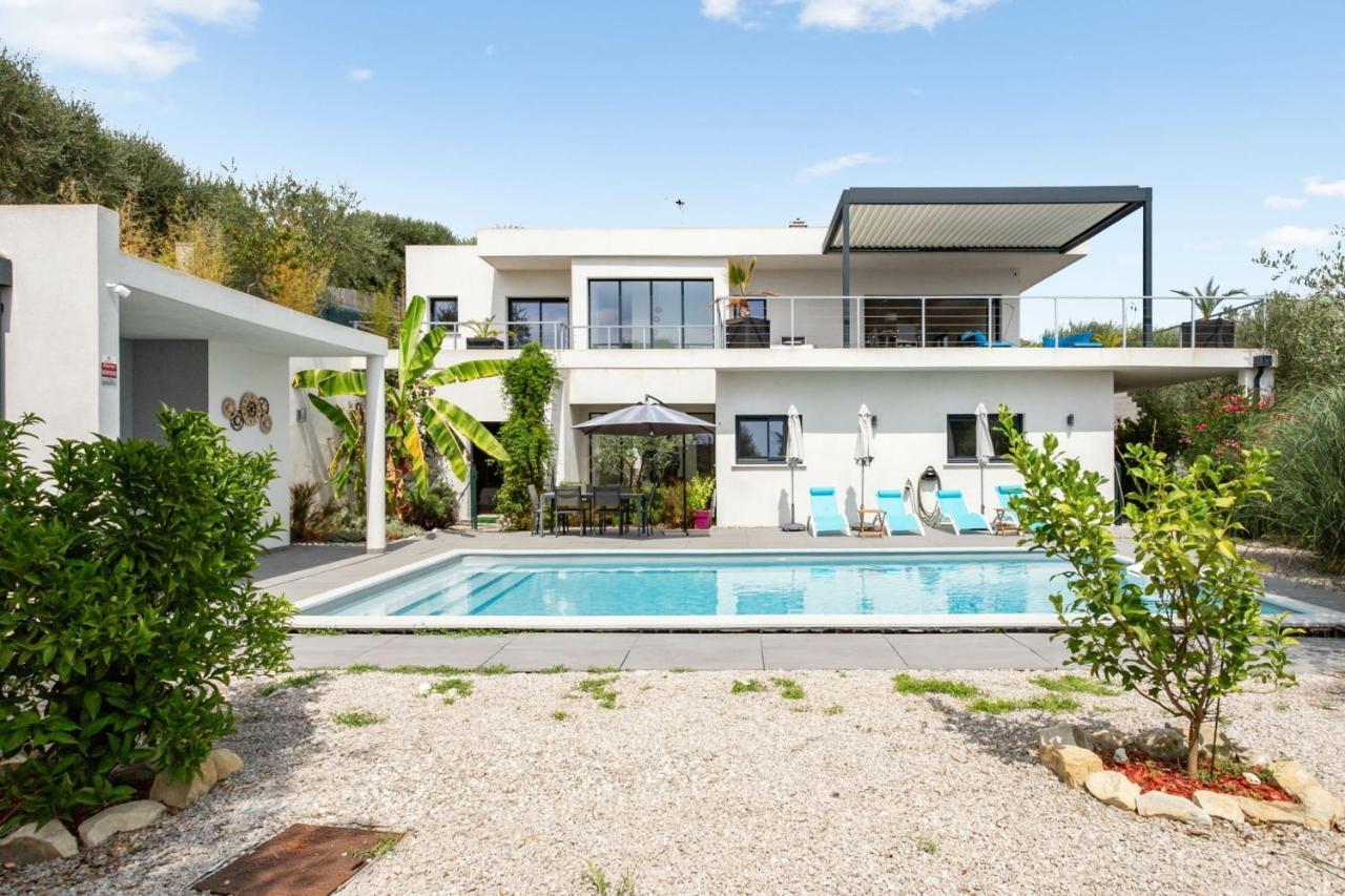 Splendid With Pool And Seaview 20 Min Away From Center - Welkeys Villa