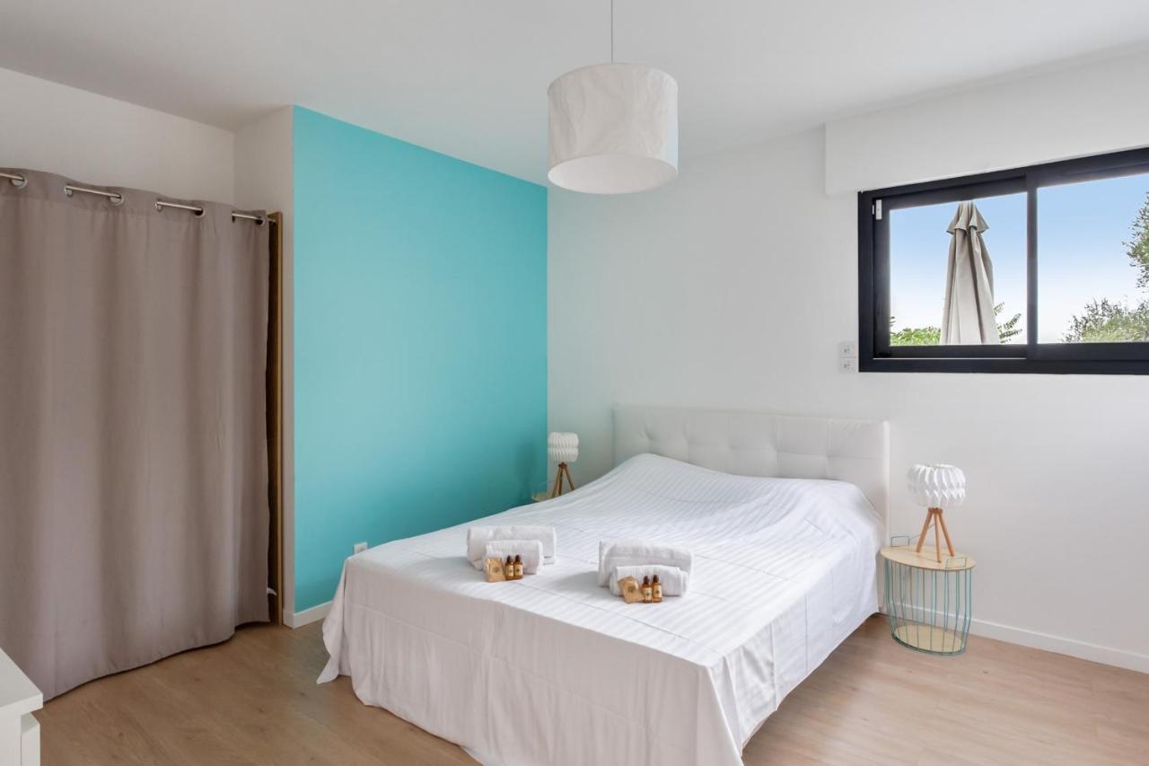 Splendid With Pool And Seaview 20 Min Away From Center - Welkeys Villa *