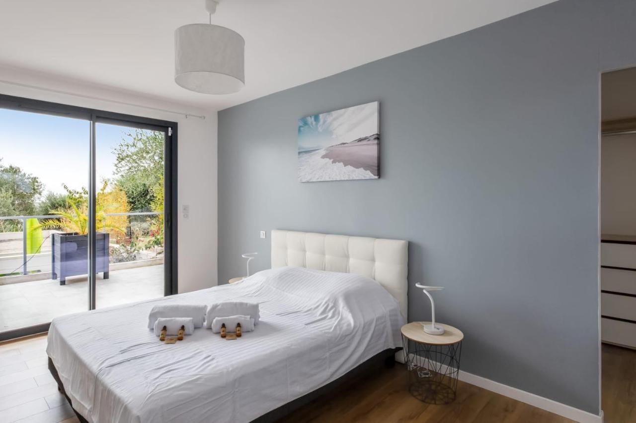 Splendid With Pool And Seaview 20 Min Away From Center - Welkeys Villa Nice