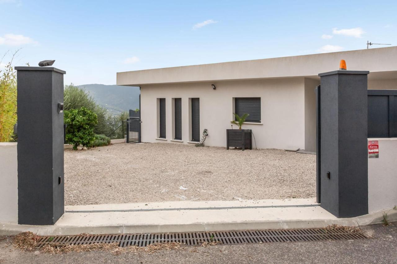 Splendid With Pool And Seaview 20 Min Away From Center - Welkeys Nice