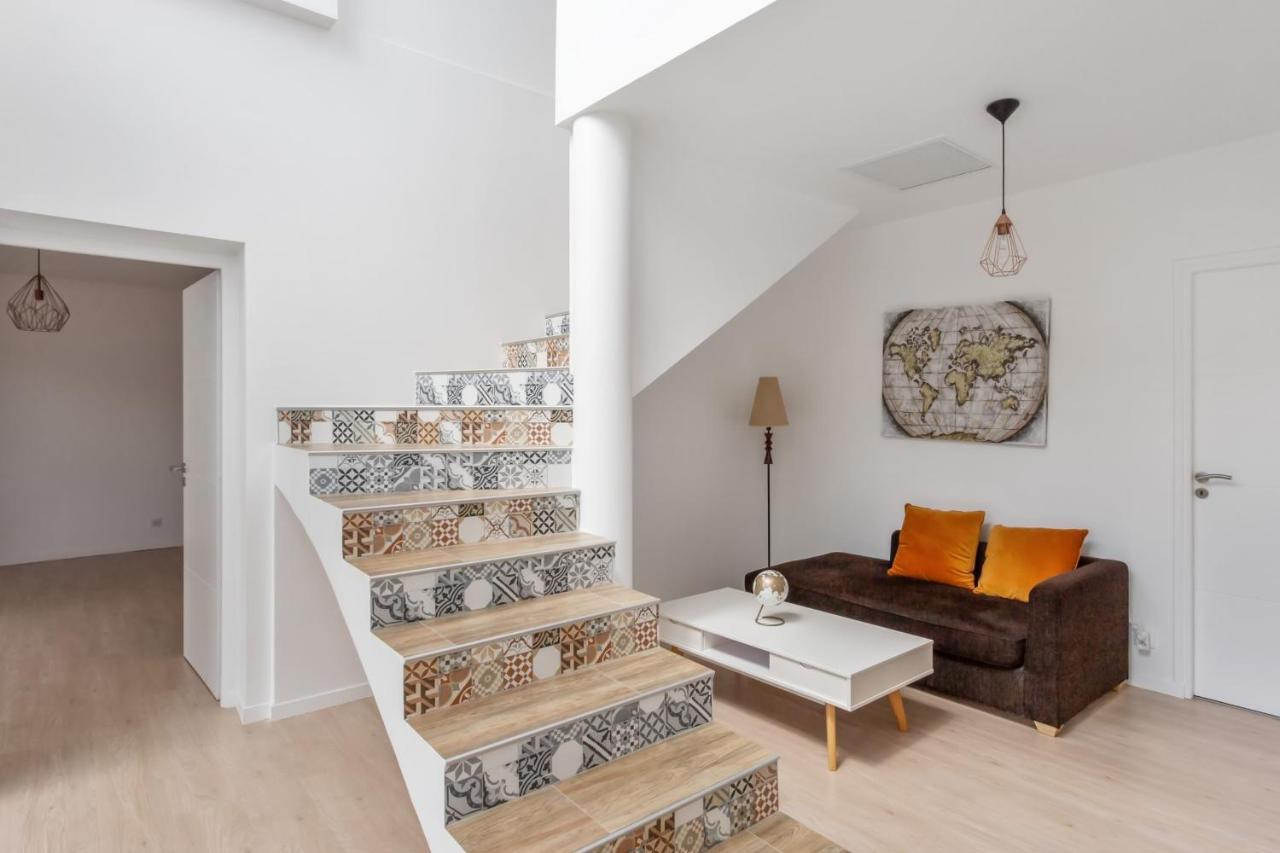 Splendid With Pool And Seaview 20 Min Away From Center - Welkeys