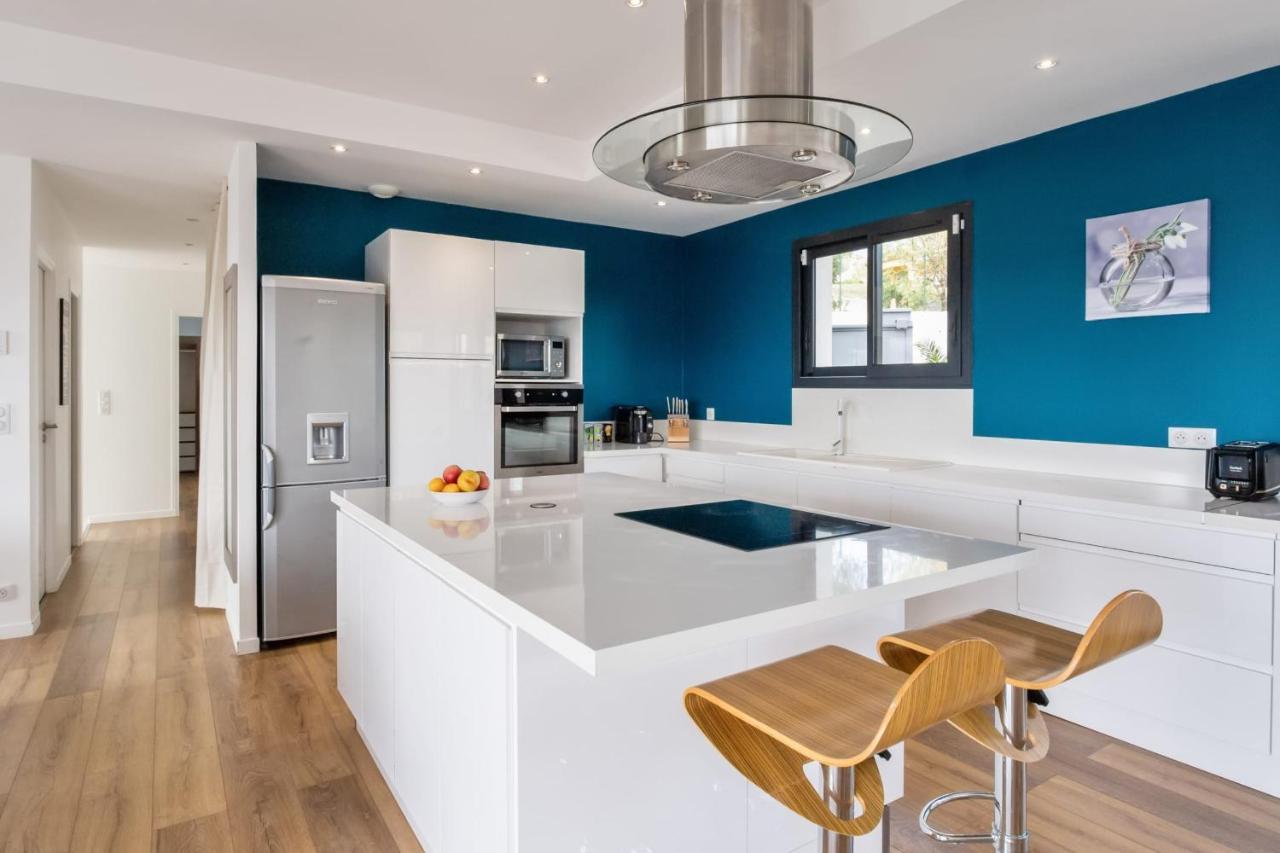 Splendid With Pool And Seaview 20 Min Away From Center - Welkeys Villa