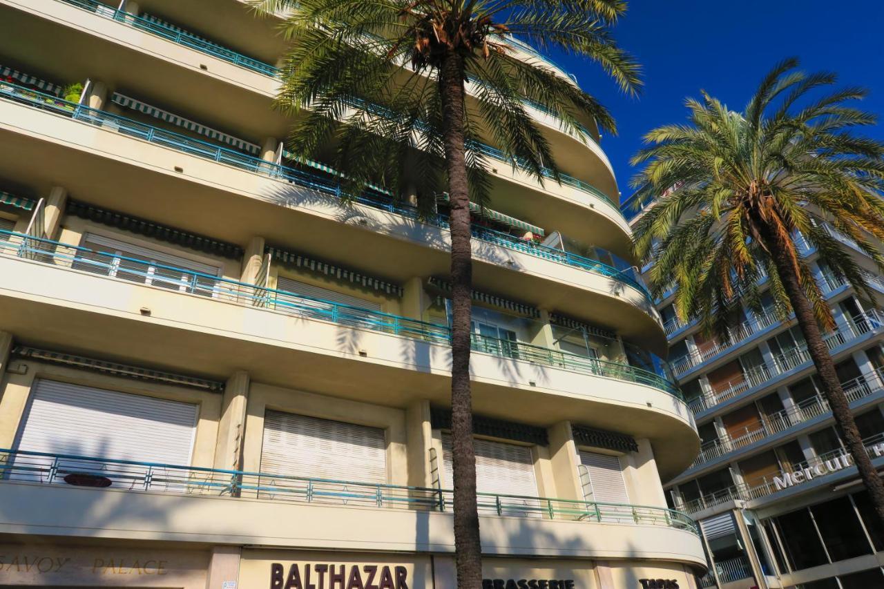 Nestor&jeeves - Trois Promenade - - Very Close Sea