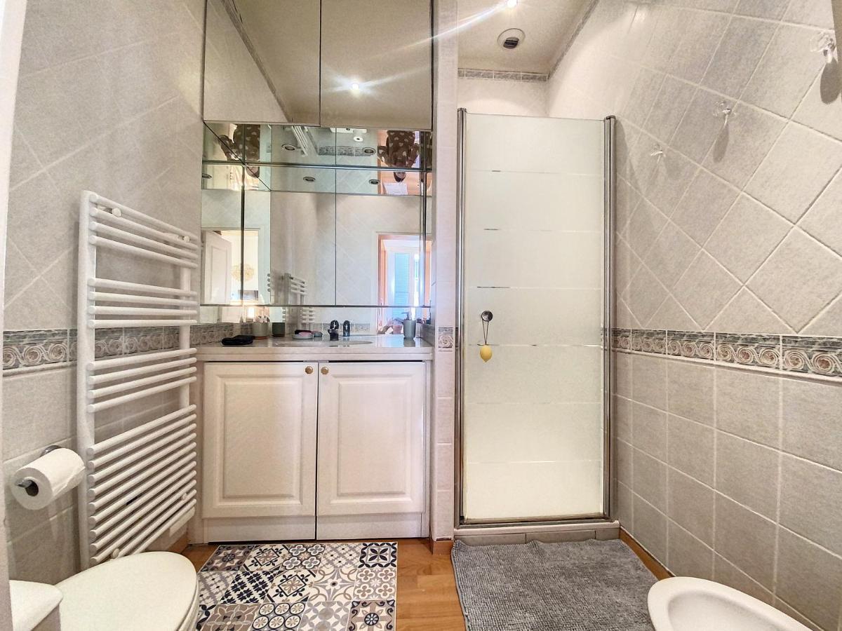 Bed & Breakfast Lumineux Appartement- Carre D'or- Proche Mer *
