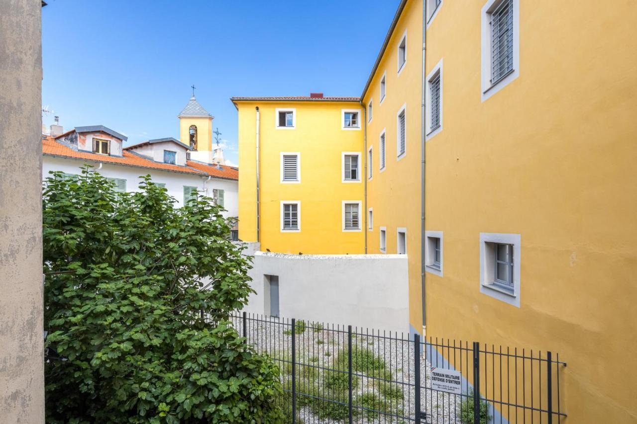 Garibaldi Square - Lovely 1 Bdr Old Town Apartment *