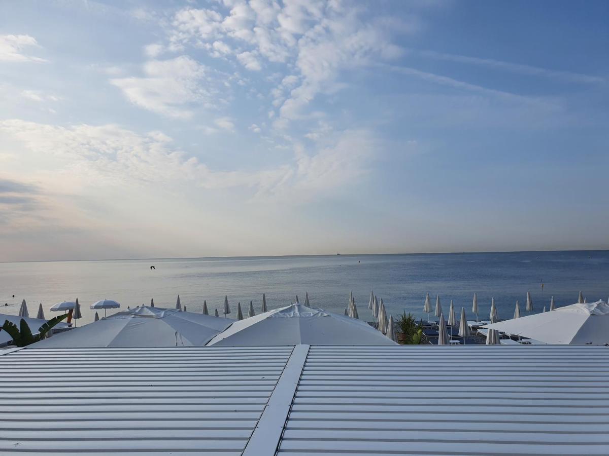 Apartment From 1882, Romantic Flat, In The Golden Square *