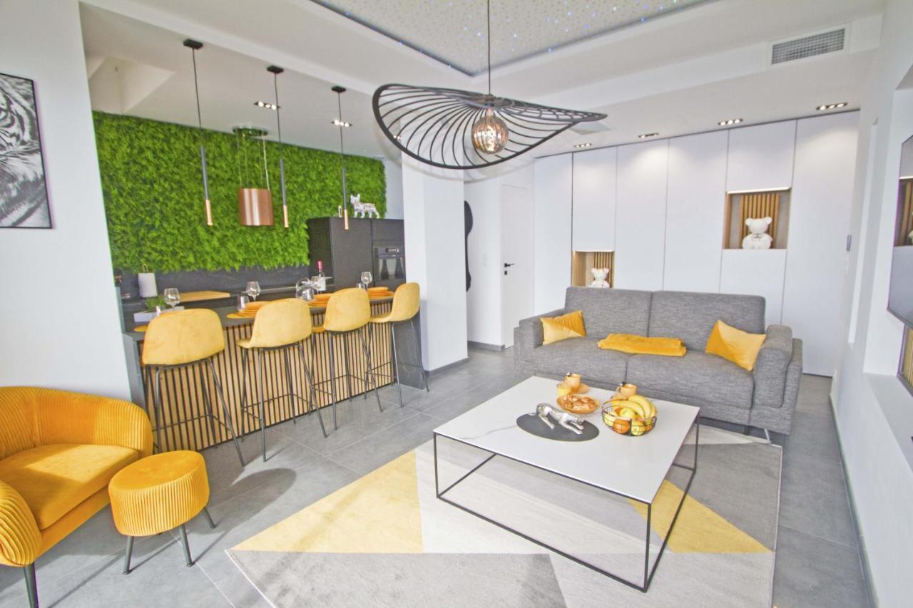 Luxury Garden Jacuzzi Promenade Apartment