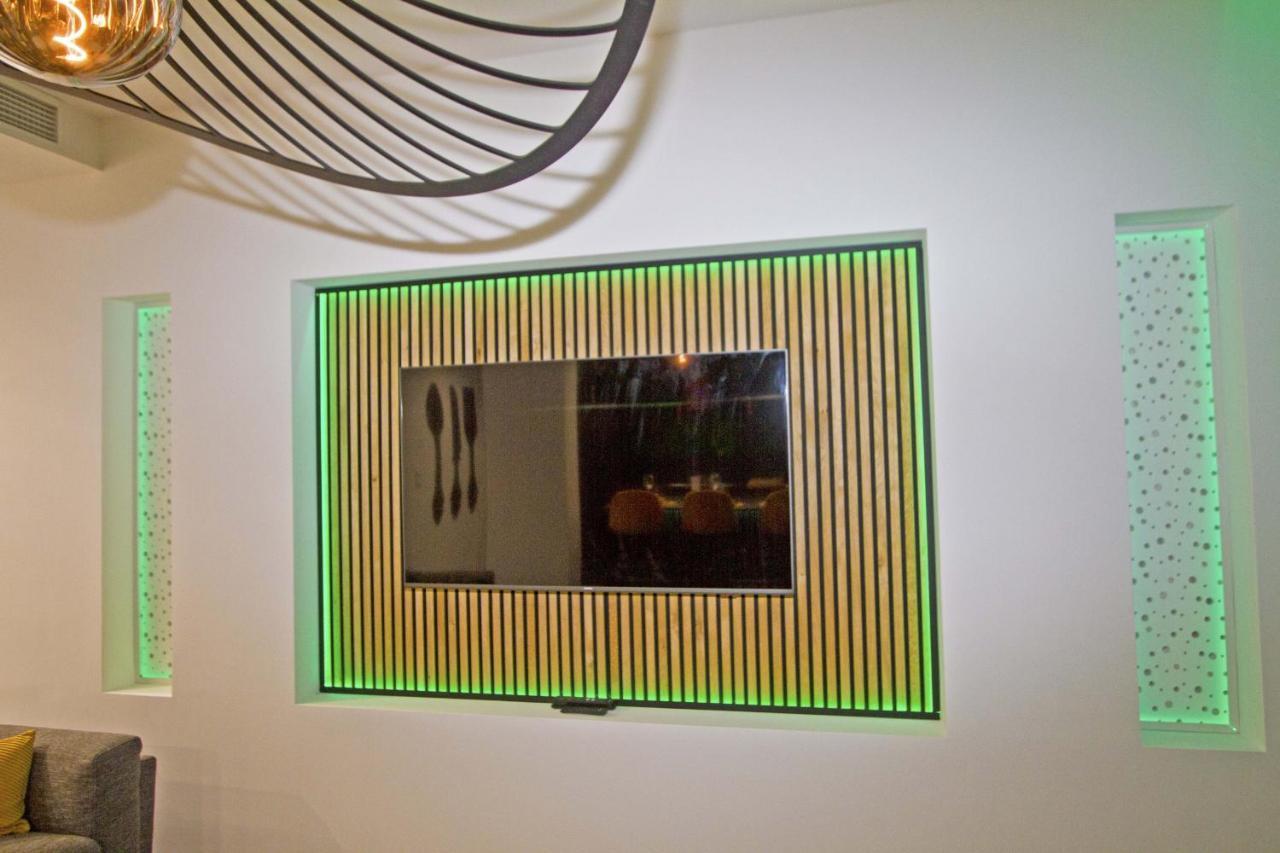 Luxury Garden Jacuzzi Promenade Apartment *