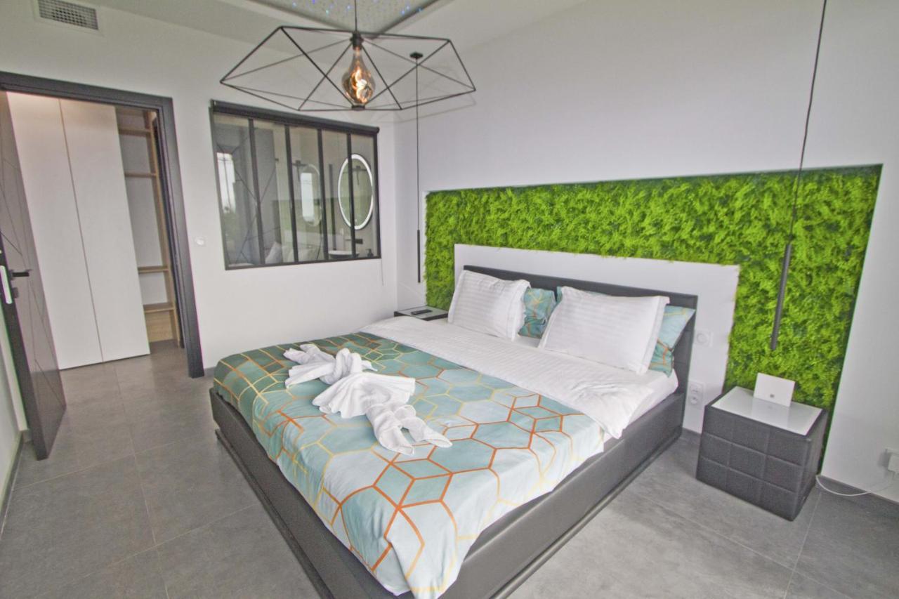 Apartment Luxury Garden Jacuzzi Promenade