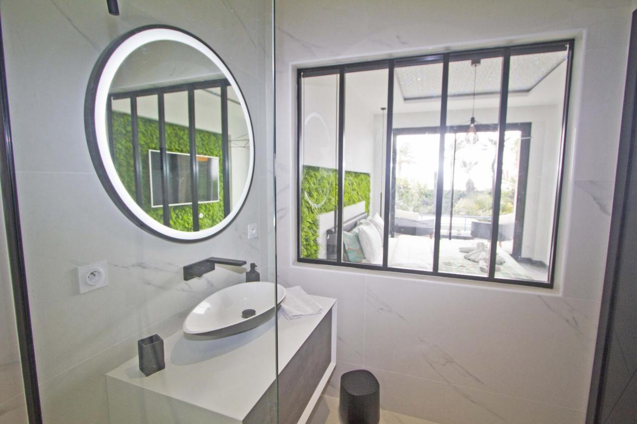 Luxury Garden Jacuzzi Promenade Apartment