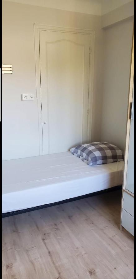 Appartement Parking Gratuit A Cote Appartement 2 Chambres 47M2 Climatise A Cote Aeroport-Tram Sur Place-Plage 6 Min-Centre Ville 16 Min Avec Tram-Free Parking, 47M2 Apartment 2 Rooms,Air-Conditioned Next To The Airport- Tram On Spot- 6 Min Beach- 16Min Center Nice
