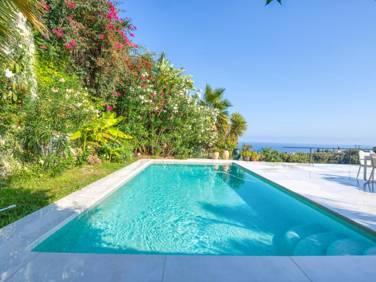 Wonderful And Quiet With Large Garden And Pool In - Welkeys Villa *