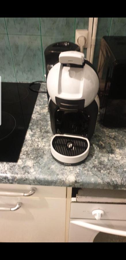 Seaside Tram Haven: Budget-friendly With Kitchen And Views *