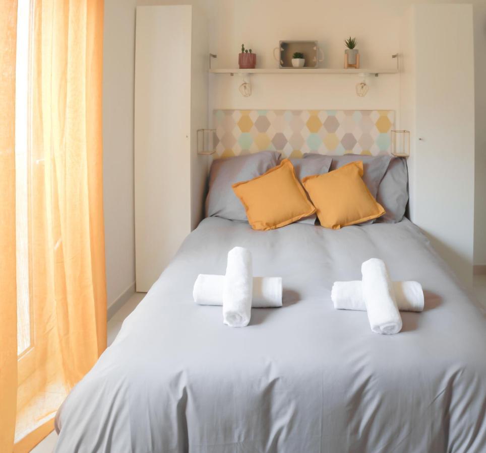 #17 Sixties Du Port Ac 10mins Walk To Old Town & Port Apartment
