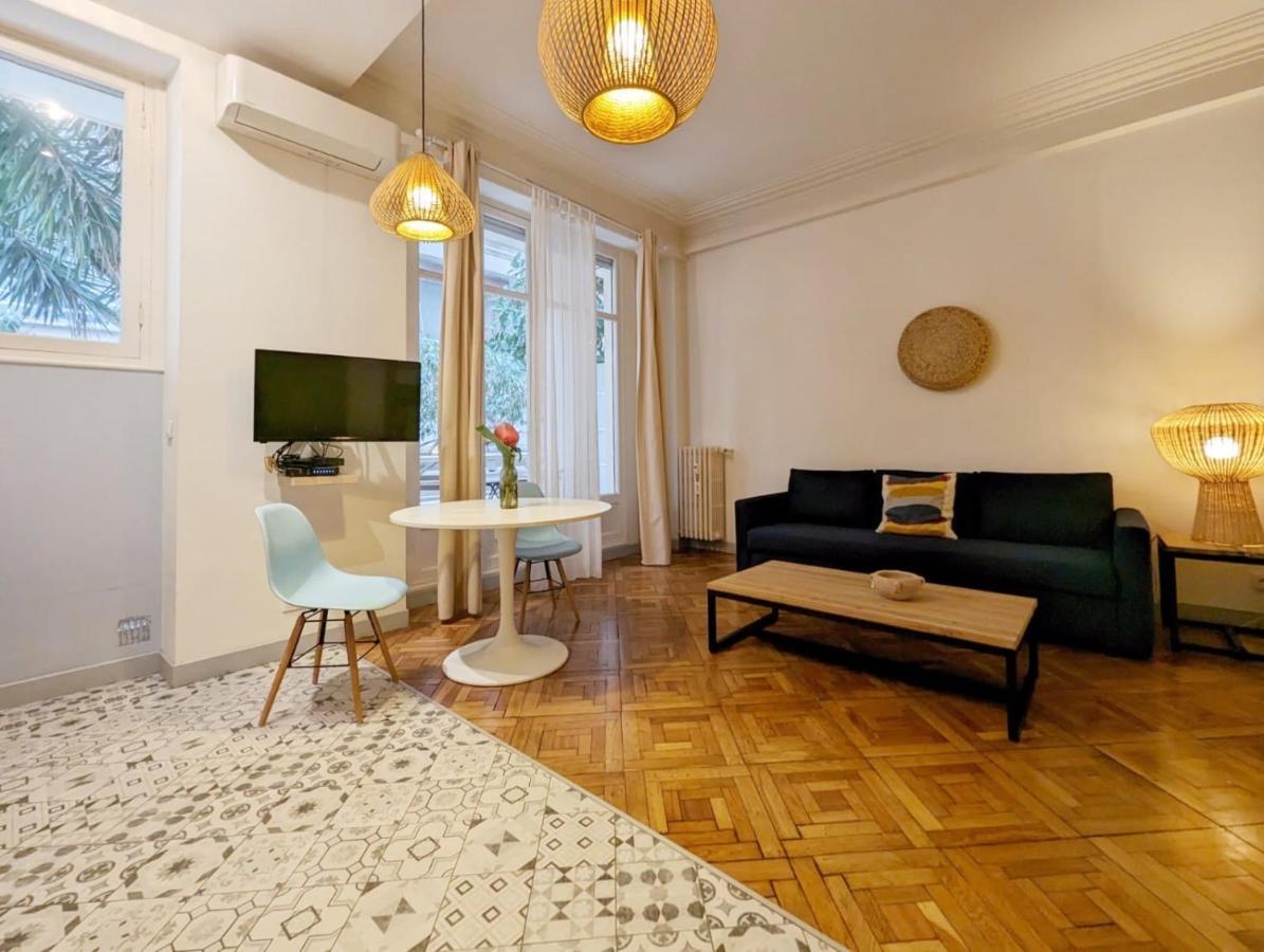 Promenade Des Anglais - Deux Pieces Renove, Proche Negresco Apartment *