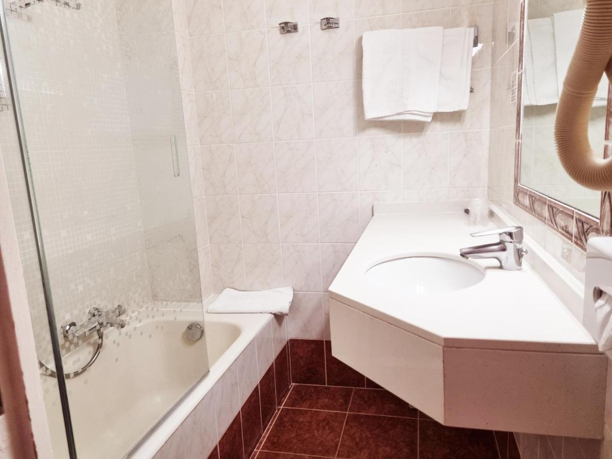 Hotel Carlton Nice, Partially Renovated 3*