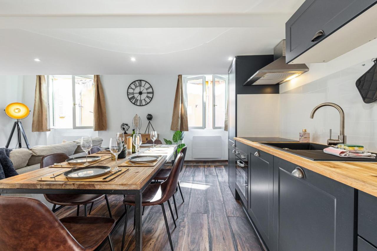 Spacious 2 Bdr Old Town Heart Nice