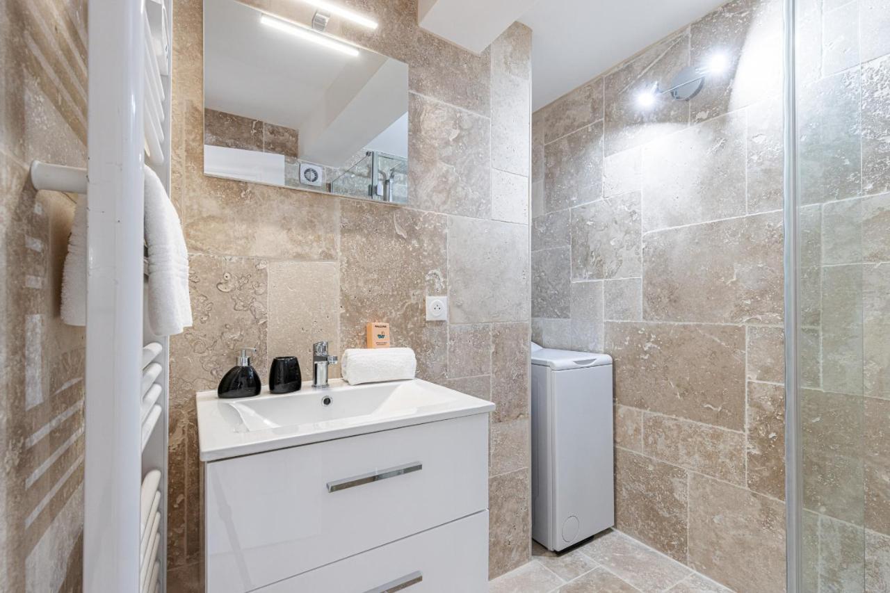 Spacious 2 Bdr Old Town Heart