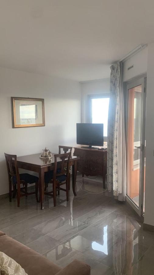 Acquamarina - Vue * Nice