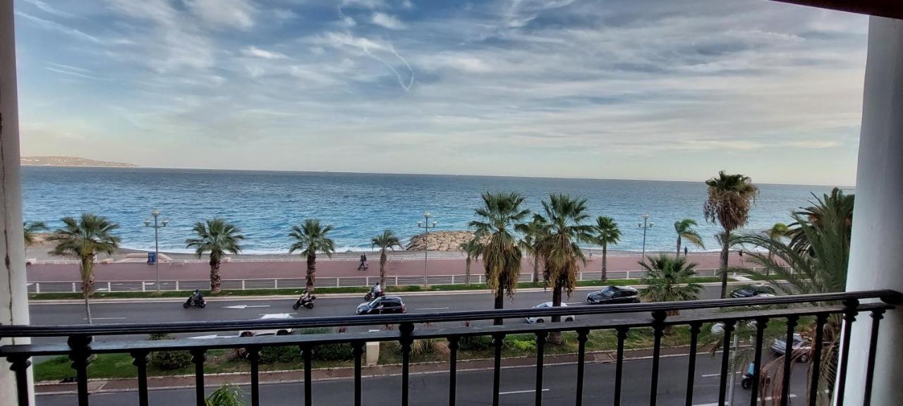 Acquamarina - Vue * Nice