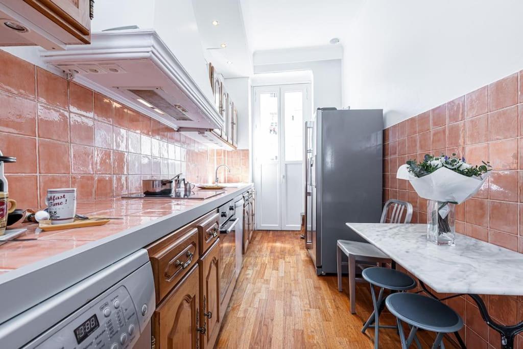 My Casa - Risso - Comfortable 3 Bedrooms With Balcony Apartment Nice
