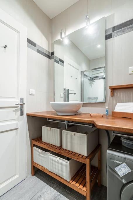 My Casa - Stalingrad 32 - Good Apartment, Port Of Apartamento Nice