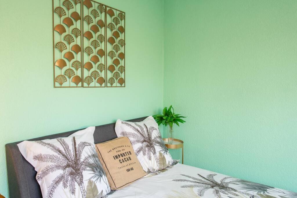 L44 1bdr Flat 10mins Walk To Port/balcon, Parking, Ac Apartment Nice