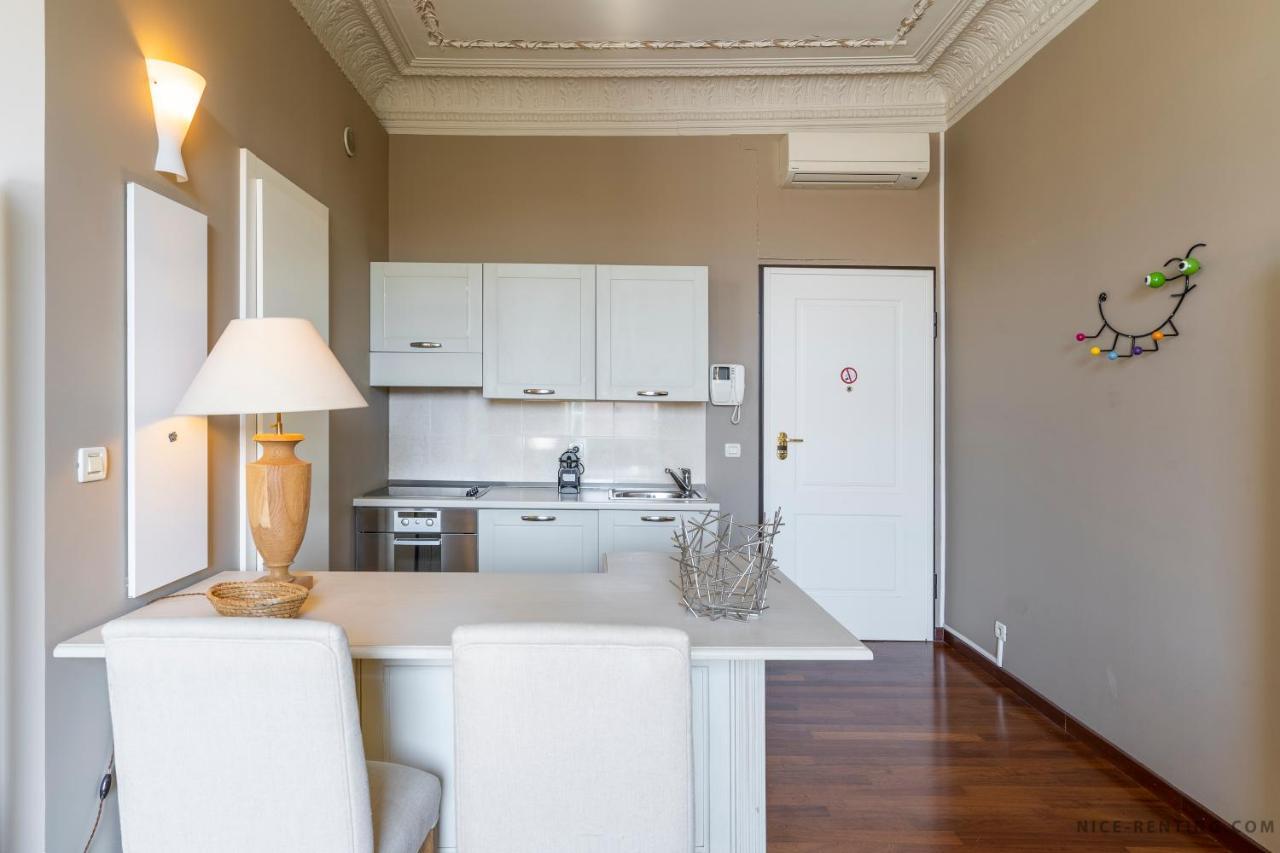 Renting - 13 Massena - Live A Dream Luxury Loft - Place Massena
