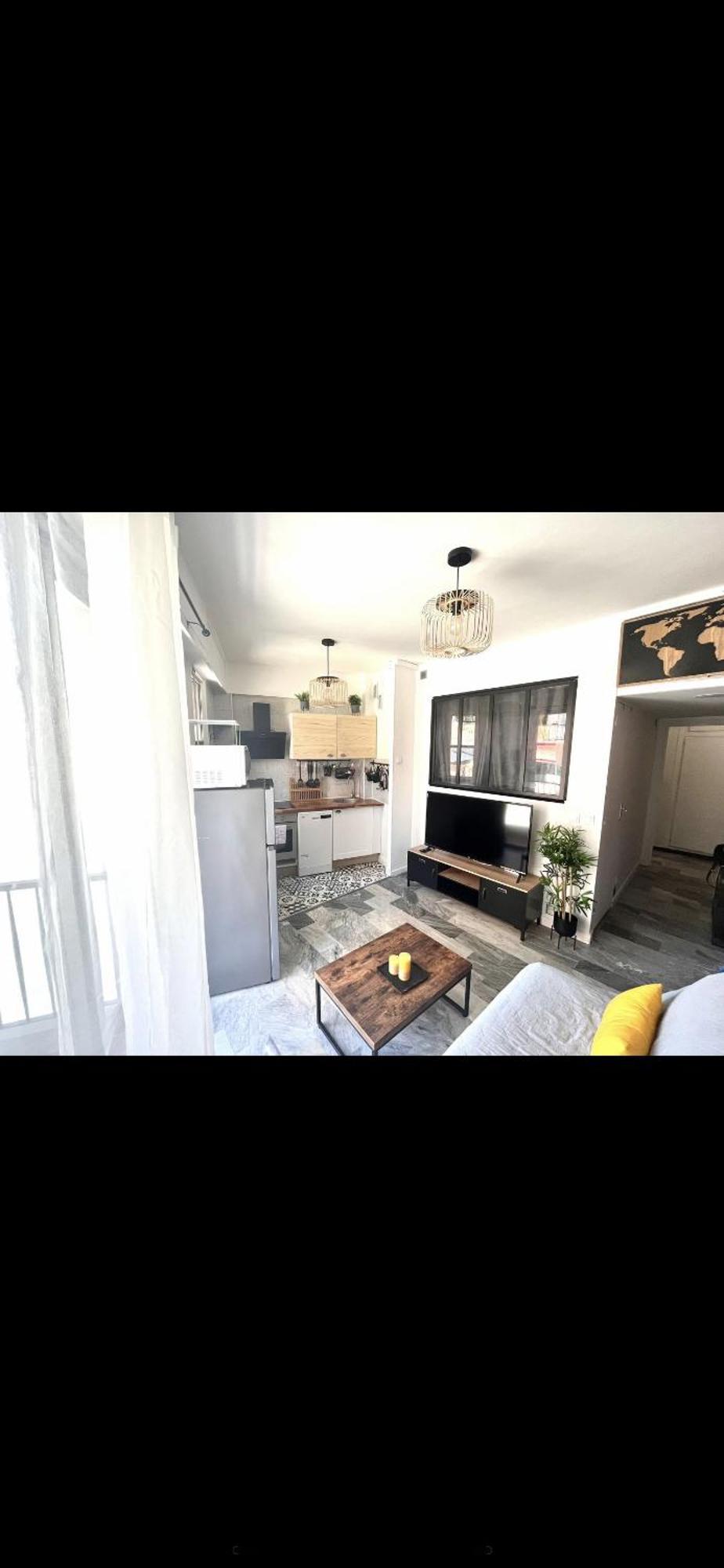 T2 Face A La Avenue De La Californie Apartment