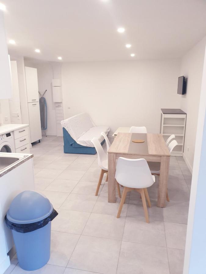 Appartement Renove 2023 Proche Aeroport 5min, Gare Sncf 2 Min, Tramway Au Pied De L'immeuble , Parking Possible, Renovated 2023 Near The Airport 5 Min, Train Station 2 Min, Tram Next To The Building 1 Min, Parking Possible