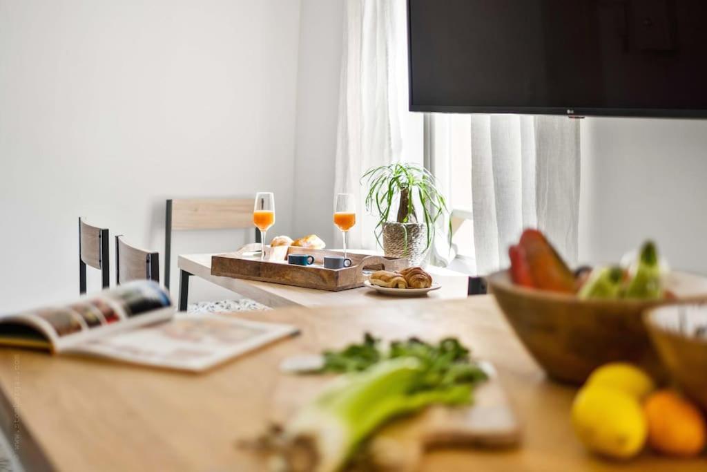 Appartement La Cachette Du Port! -avec Parking Au Port De Nice