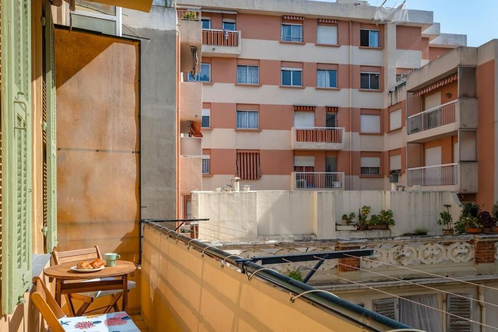 Appartement La Cachette Du Port! -avec Parking Au Port De Nice
