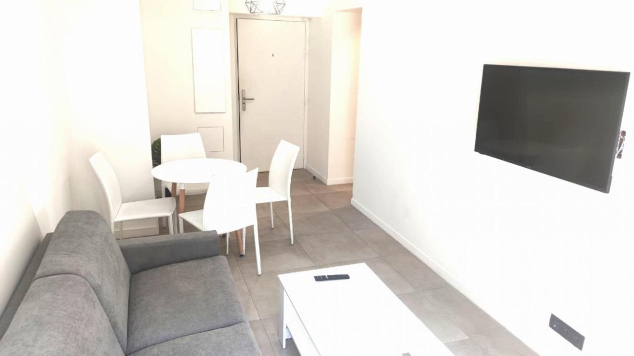 Apartment Baie Des Anges Proche 102 *