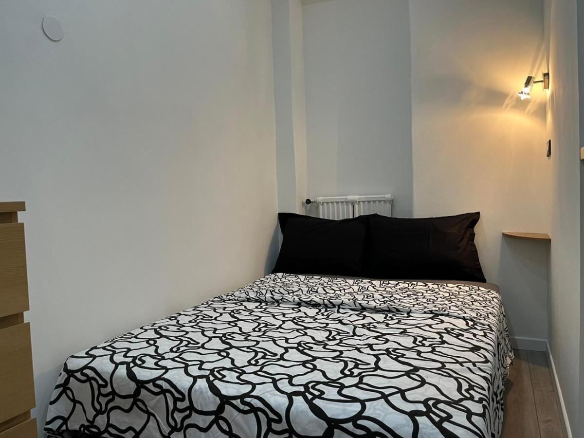 Hotel Studio Centre *